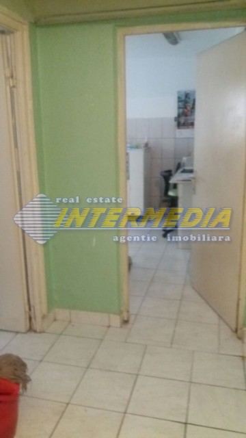 spatiu-comercial-de-vanzare-zona-cetate-bulevard-2